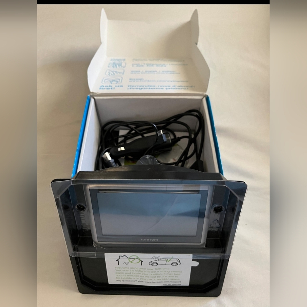 TomTom ONE XL GPS Navigation System - Picture 2 of 2